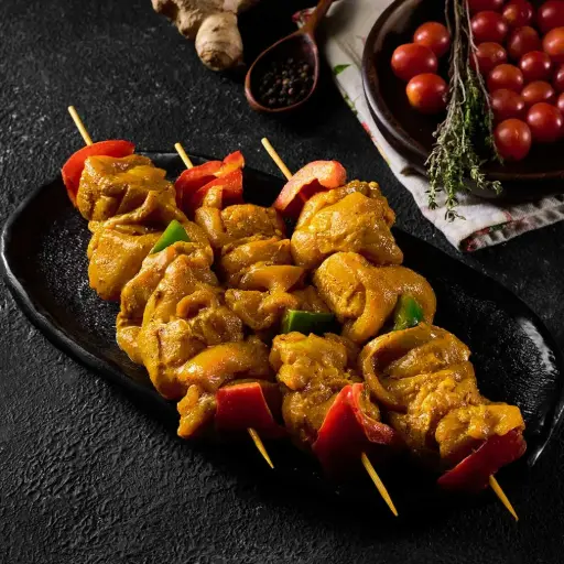 Chicken Curry Thighs - شيش وراك كاري (1Kg)